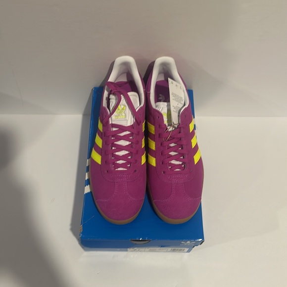 WMNS Adidas Gazelle ‘Purple Burst Solar Yellow’ Sz 7.5 / 8.5 / 9 (JI1373) - Picture 2 of 5
